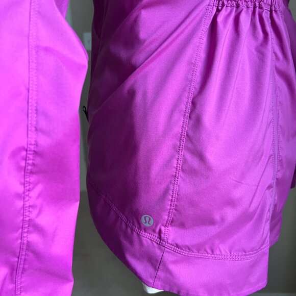 Lululemon Gather and Sprint Jacket in the color Ultra Violet Size 4 - Picture 5 of 5